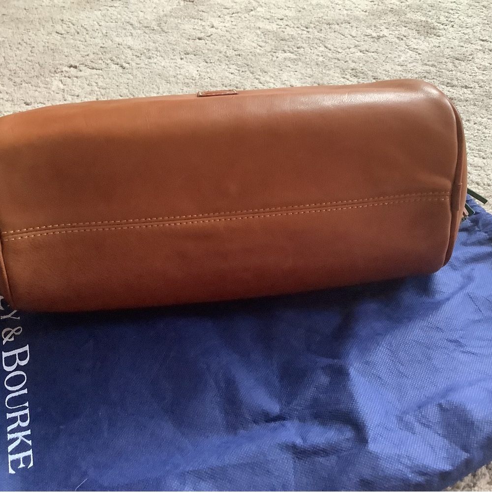 Dooney&Bourke Florentine Leather Medium Zip Crossbody - Picture 9 of 11
